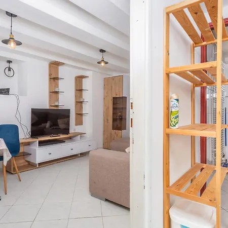 Beautiful In With Kitchen