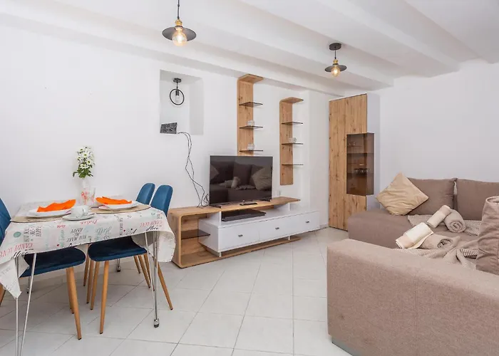 Lovely In With Wifi Vakantiehuis *